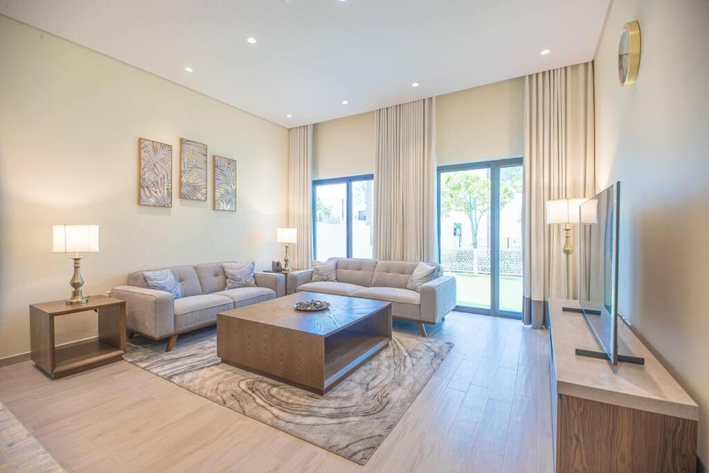 Luxury 3 Bdr Villa By The Sea 54 Fujairah Exterior photo
