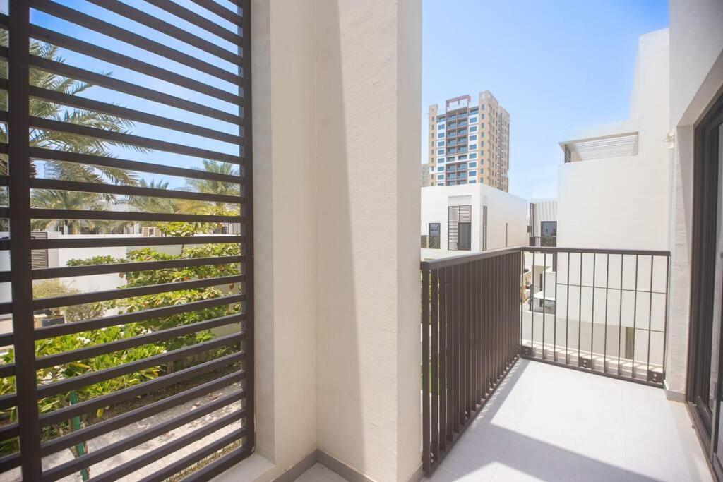 Luxury 3 Bdr Villa By The Sea 54 Fujairah Exterior photo